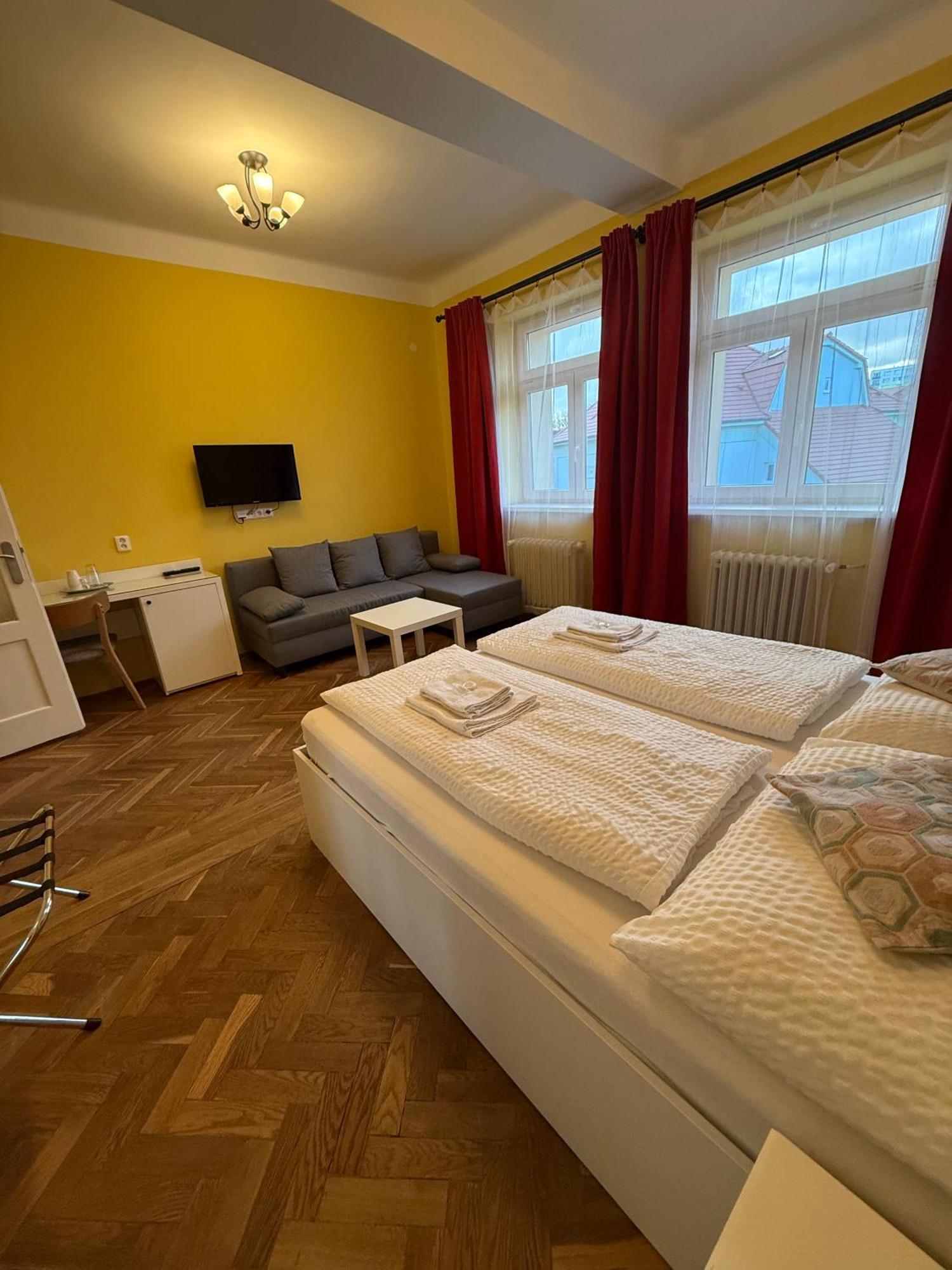 Penzion Radost Podebrady Bagian luar foto